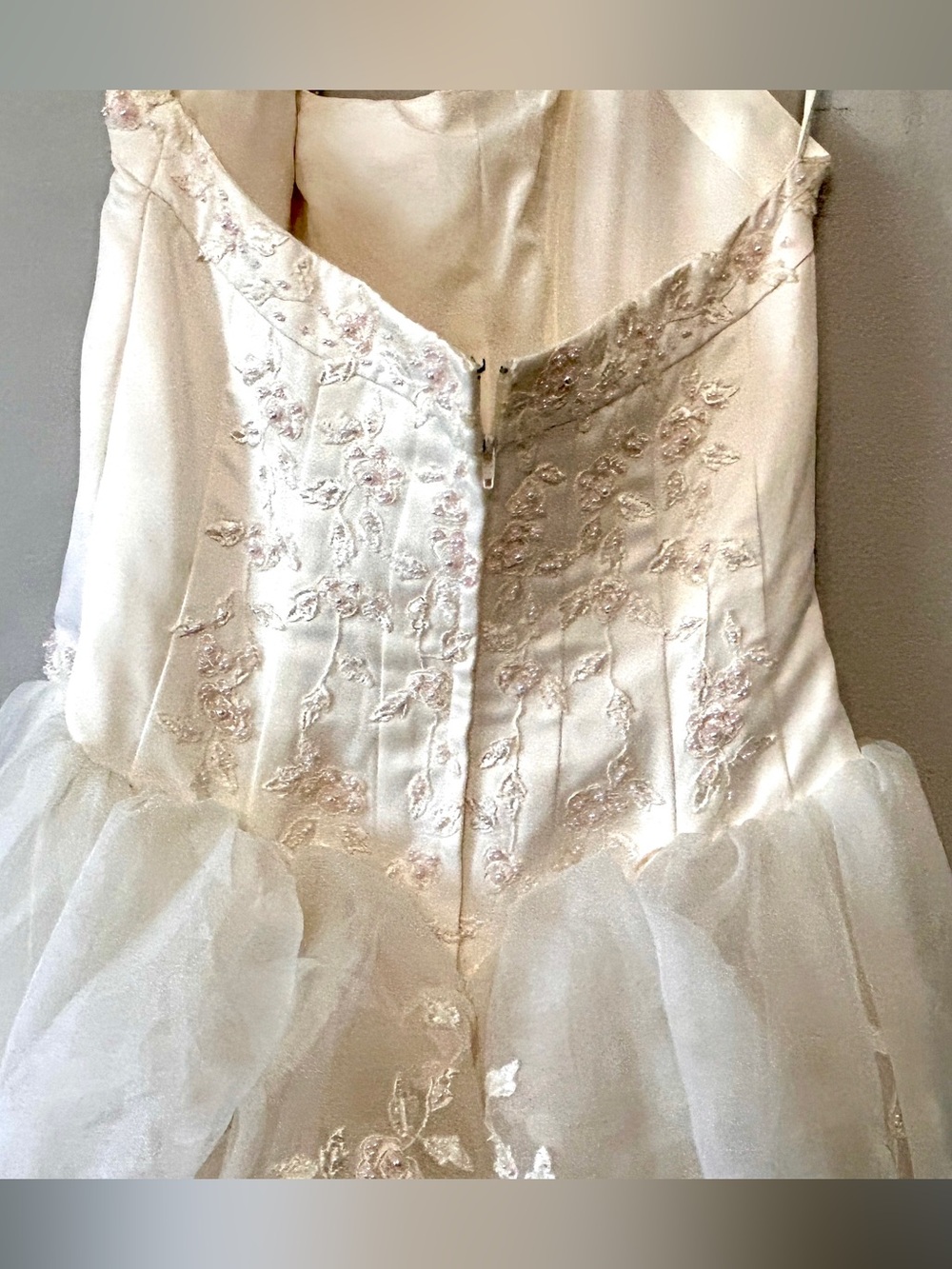 Vintage Michelangelo Ivory Beaded Halter Wedding Gown Bridal Dress size 10’ish - Picture 4 of 10